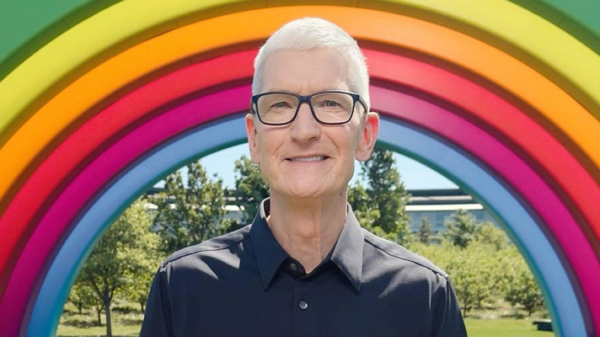 Apple slaví 50. narozeniny. Tim Cook sepsal dojemný dopis a představil nový instagram
