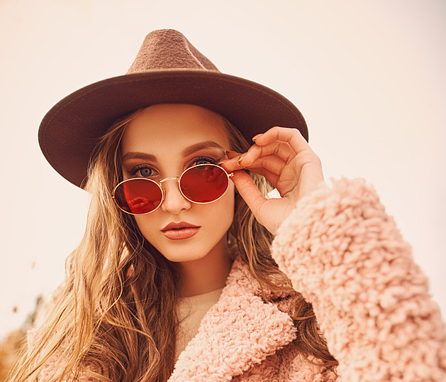 Klobouk je koruna outfitu. Poradíme, jak jej vybrat a správně nosit