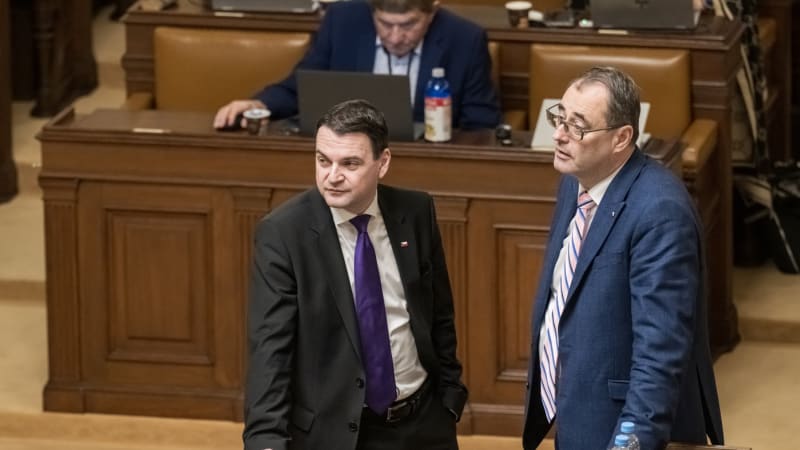 „Jak vám jde hlídání Babiše? Jen plníte zadání.“ Opozice grilovala kvůli rozpočtu Motoristy