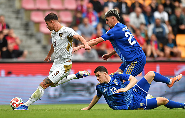 MS ve fotbale 2026 ONLINE: Češi už dorazili do Ameriky, odletěli v neděli před půlnocí