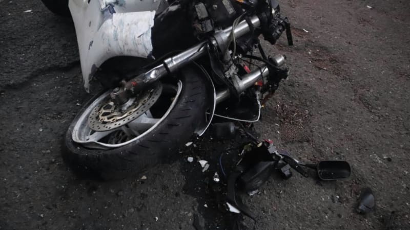 Koupil si silnou motorku, cestou domů se srazil s tranzitem a zemřel. Hrubě porušil předpisy