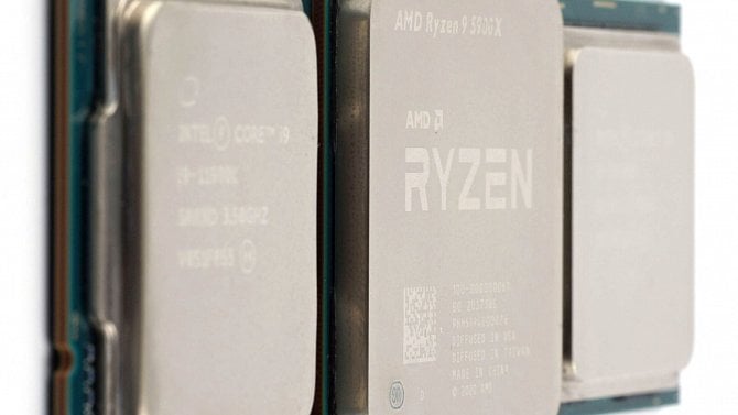 Další rána pro trh PC: Intel příští měsíc zdraží procesory o desetinu. AMD zvýší ceny také