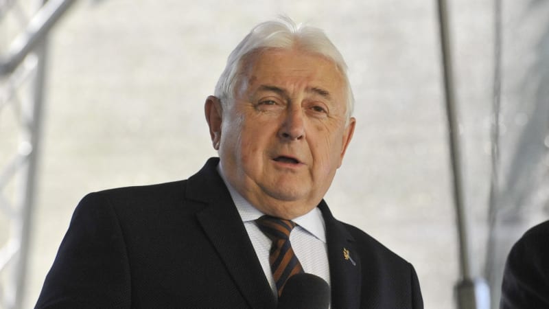 Zemřel generál Karel Blahna. Vedl prapor ve válce v Jugoslávii, obdržel prestižní vyznamenání