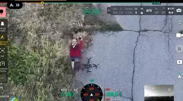 VIDEO: Ukrajinská babička zneškodnila ruský dron holýma rukama